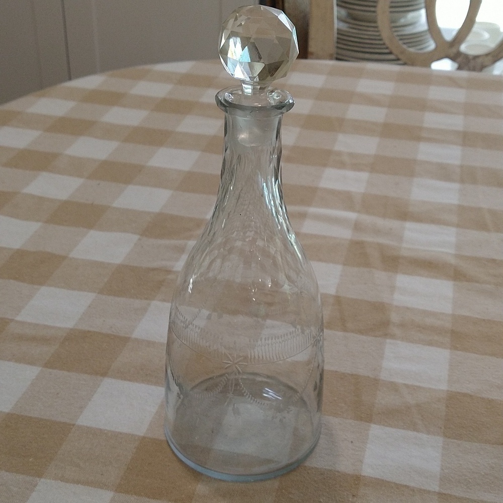 Vintage glass etched wine / liquor decanter 11" tall Grand Millennial barware